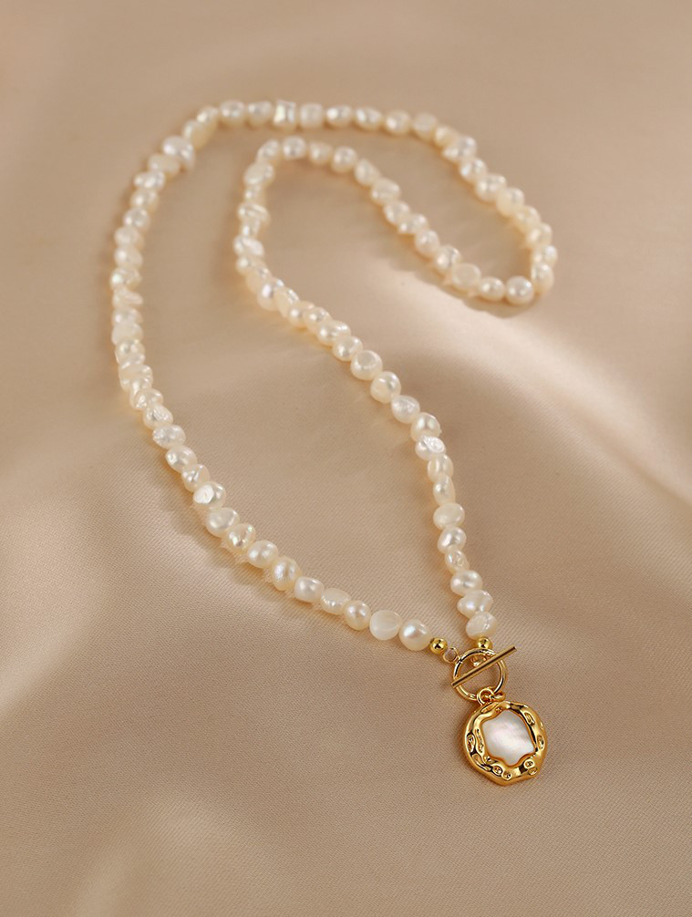 淡水バロックパールのネックレス　真珠　淡水真珠 淡水パール　パール  天然石 6月誕生石