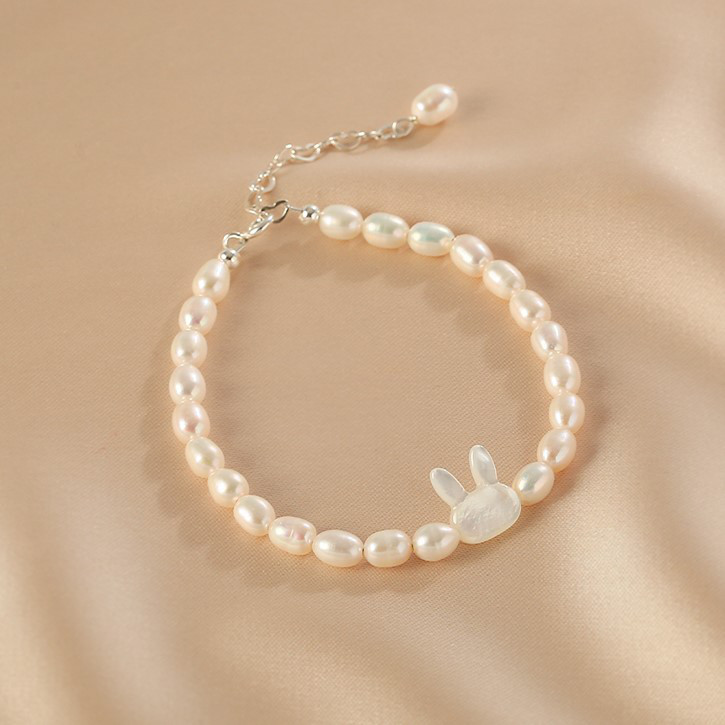 淡水パールのブレスレット バングル　真珠 淡水真珠 パール 6月誕生石 ウサギ