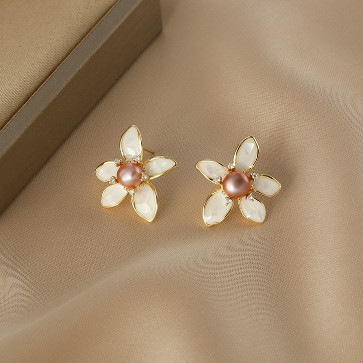 淡水パールのピアス　イヤリング　真珠　淡水真珠　6月誕生石 5,753円