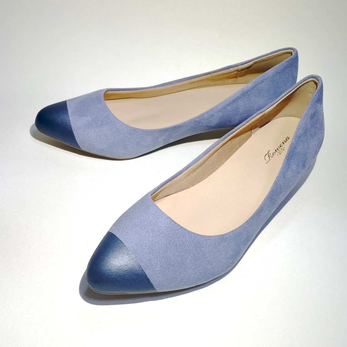 足が楽で歩きやすい仕様♪バイカラー3cmヒールパンプス (ブルーグレー xブラックシルバー) 22.5cm〜24.0cm