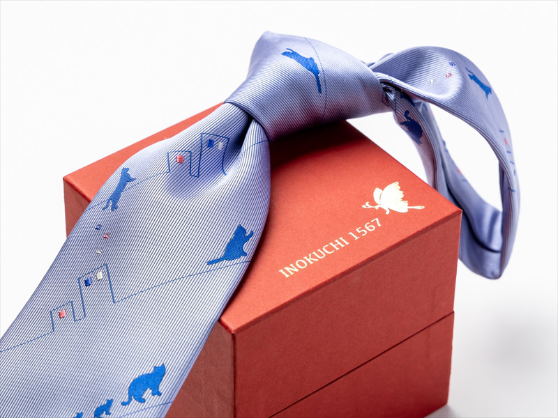 シルクネクタイ　ネコ柄　ブルー　ギフト　ネーム刺繍　INOKUCHI1567　イノクチ