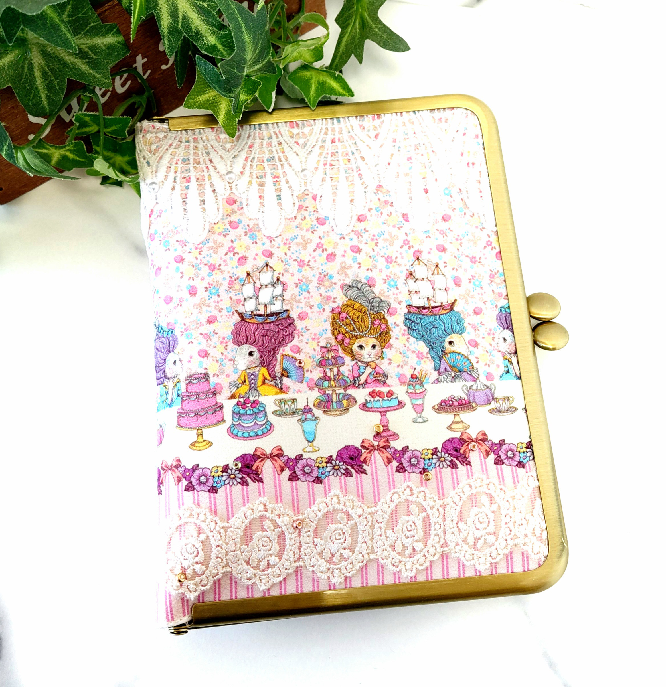 A６サイズの手帳カバー・マルチケース(ジョリーフルール)