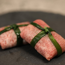 【父の日・プチギフトにも】お肉ソムリエ厳選牛タン3種食べ比べセット ・塩タンネギ包み・ワイルドタン元ステーキ・旨辛タン 4枚目の画像