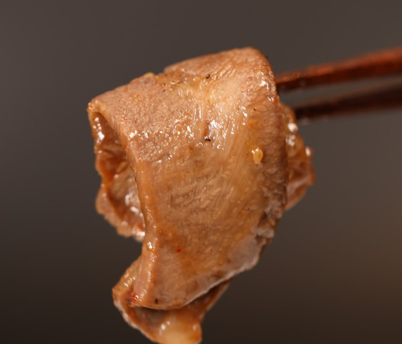 【父の日・プチギフトにも】お肉ソムリエ厳選牛タン3種食べ比べセット ・塩タンネギ包み・ワイルドタン元ステーキ・旨辛タン 10枚目の画像