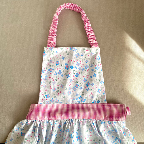 ○△□子どもエプロン（120）○△□ スミレの小花柄✖️ピンクの