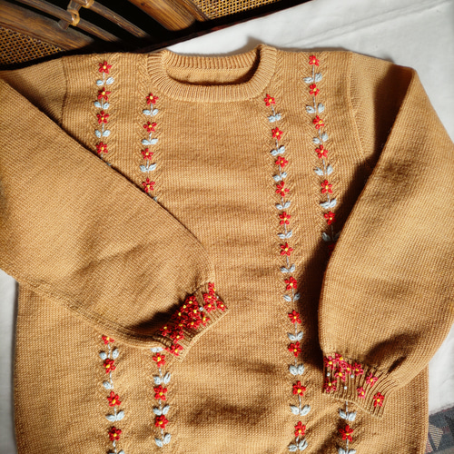 手刺繍セーター ウールセーター ニット・セーター ワイルドスワン 通販  