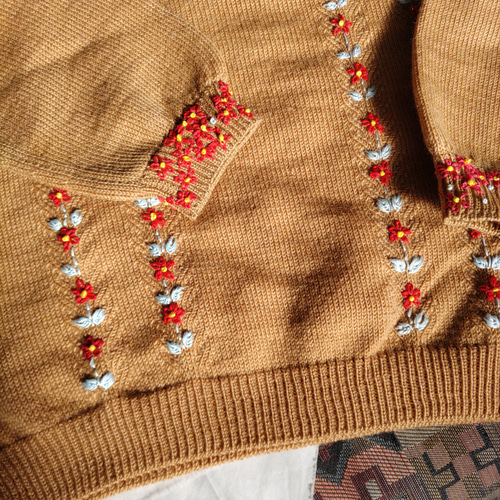 手刺繍セーター ウールセーター ニット・セーター ワイルドスワン 通販  