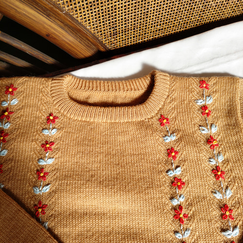 手刺繍セーター ウールセーター ニット・セーター ワイルドスワン 通販  