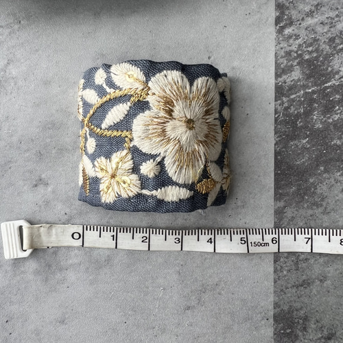 刺繍リボンのポニーフック 花柄 ヘアカフ ヘアカフス 花柄リボン