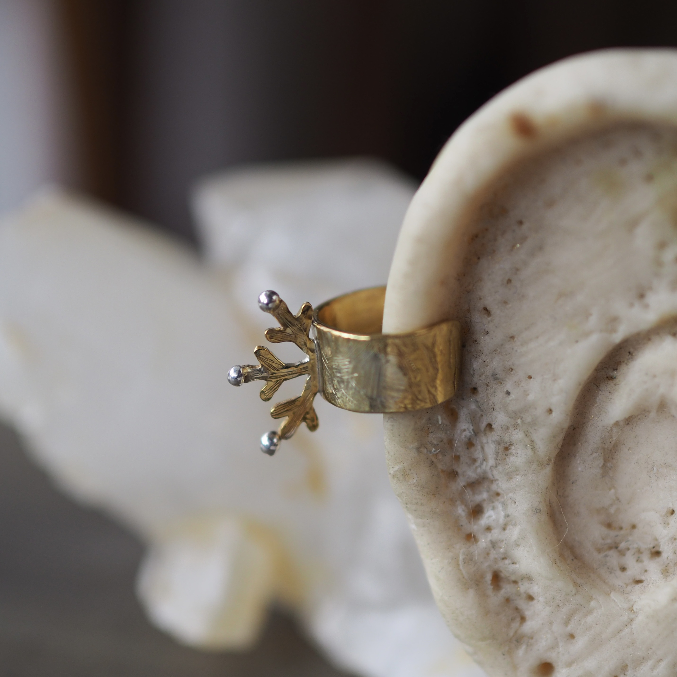 期間限定＊真鍮とsilverで作る＊雪の結晶・イヤーカフ