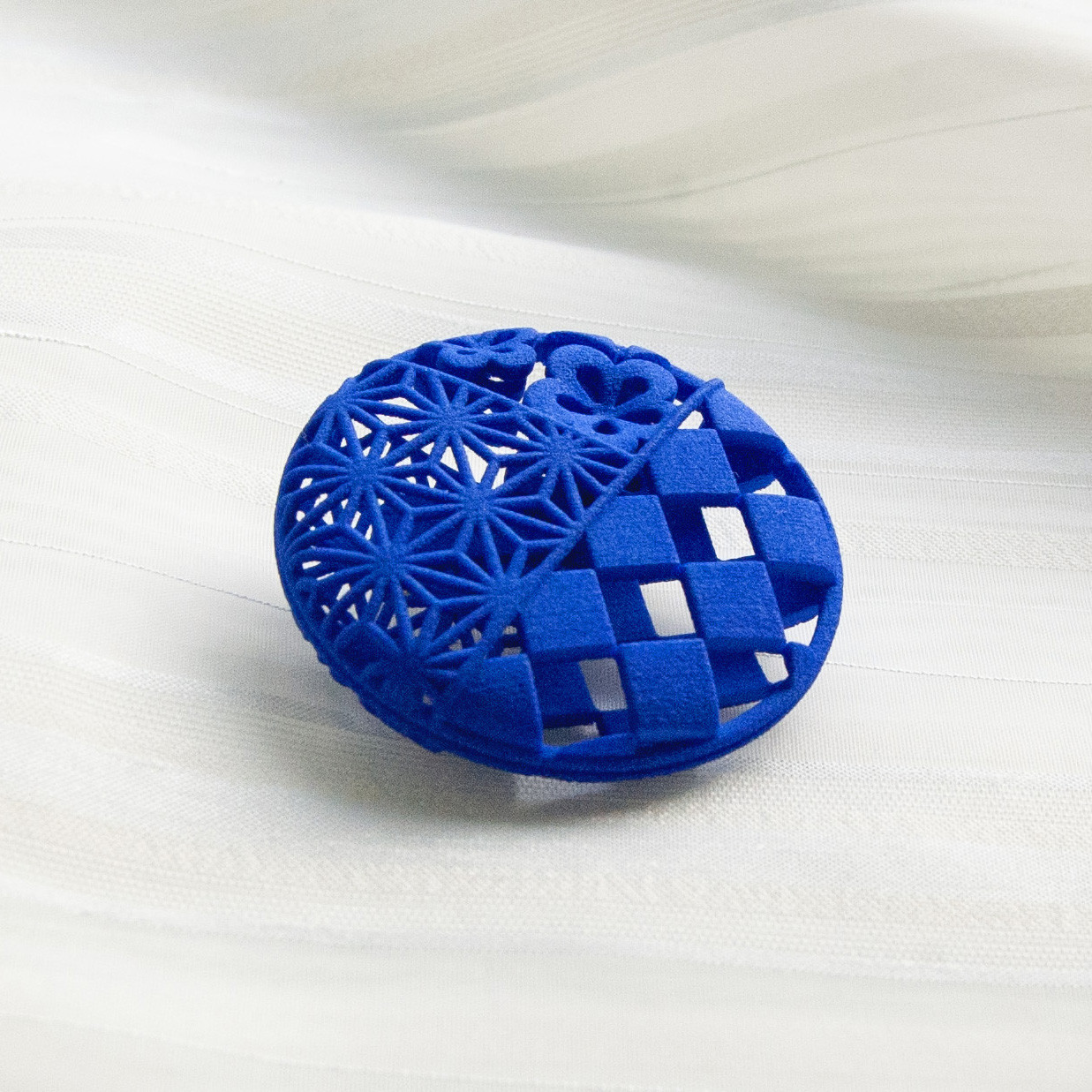 和文様 Blue・ブローチ　#3Dプリントアクセサリー