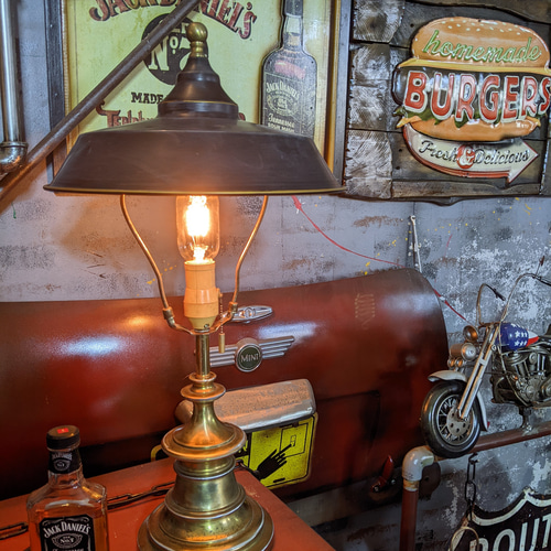 インダストリアルインテリア アメリカンヴィンテージ感が半端ないスタンドランプ！ アメリカンヴィンテージ感が半端ないスタンドランプ！！ アメリカン