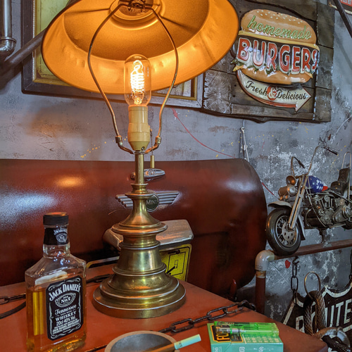 アメリカンヴィンテージ感が半端ないスタンドランプ！！ アメリカン