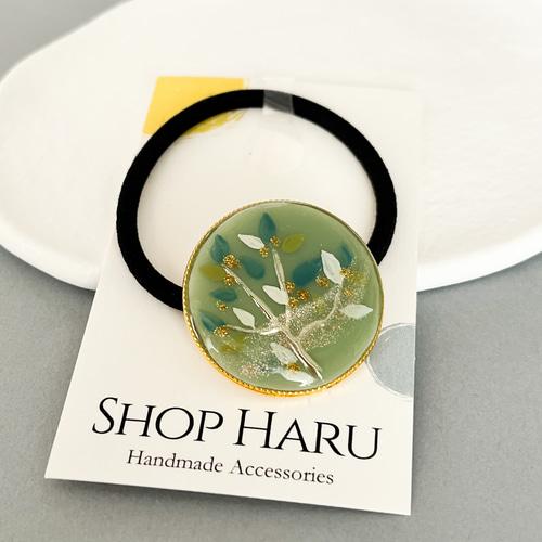 大きめ 40代のヘアゴム 大人 個性的 グリーン 北欧風 リーフ ヘア