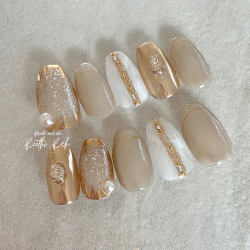 サイズオーダー　ネイルチップ　フラワーネイル　マグネット　ベージュ　キラキラ オールシーズン/ハンド/フラワー/マグネット/ミディアム