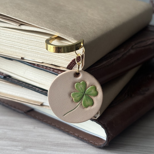 四つ葉のクローバ様 Amazon.co.jp: 本物四葉のクローバー 《Good Luck Pocket Token