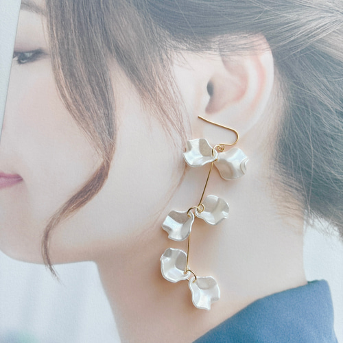 金属アレルギー サージカルステンレス フック フラワー 花びら ピアス