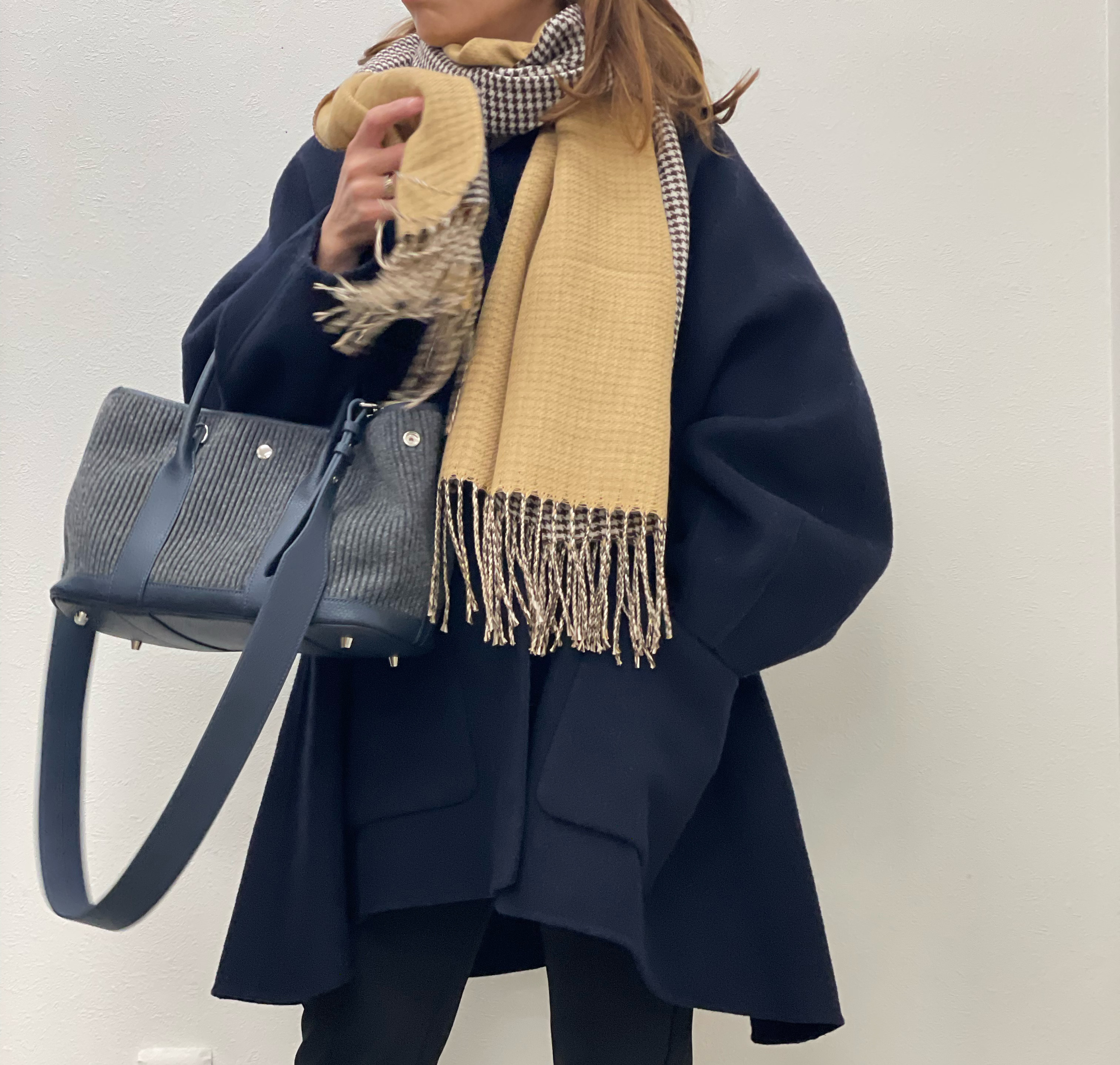 SALE 牛革×ウールプリーツトートバッグ・チャコール×ネイビー　Mサイズ