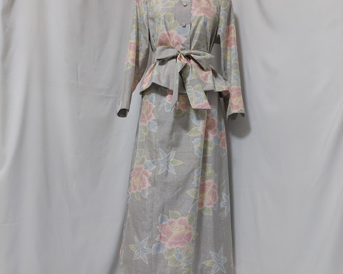 着物リメイク321紬着物から作務衣 濃紺に赤の薔薇 村山大島紬 着物リメイク 作務衣 現品限 華紋模様 大人女子♡和
