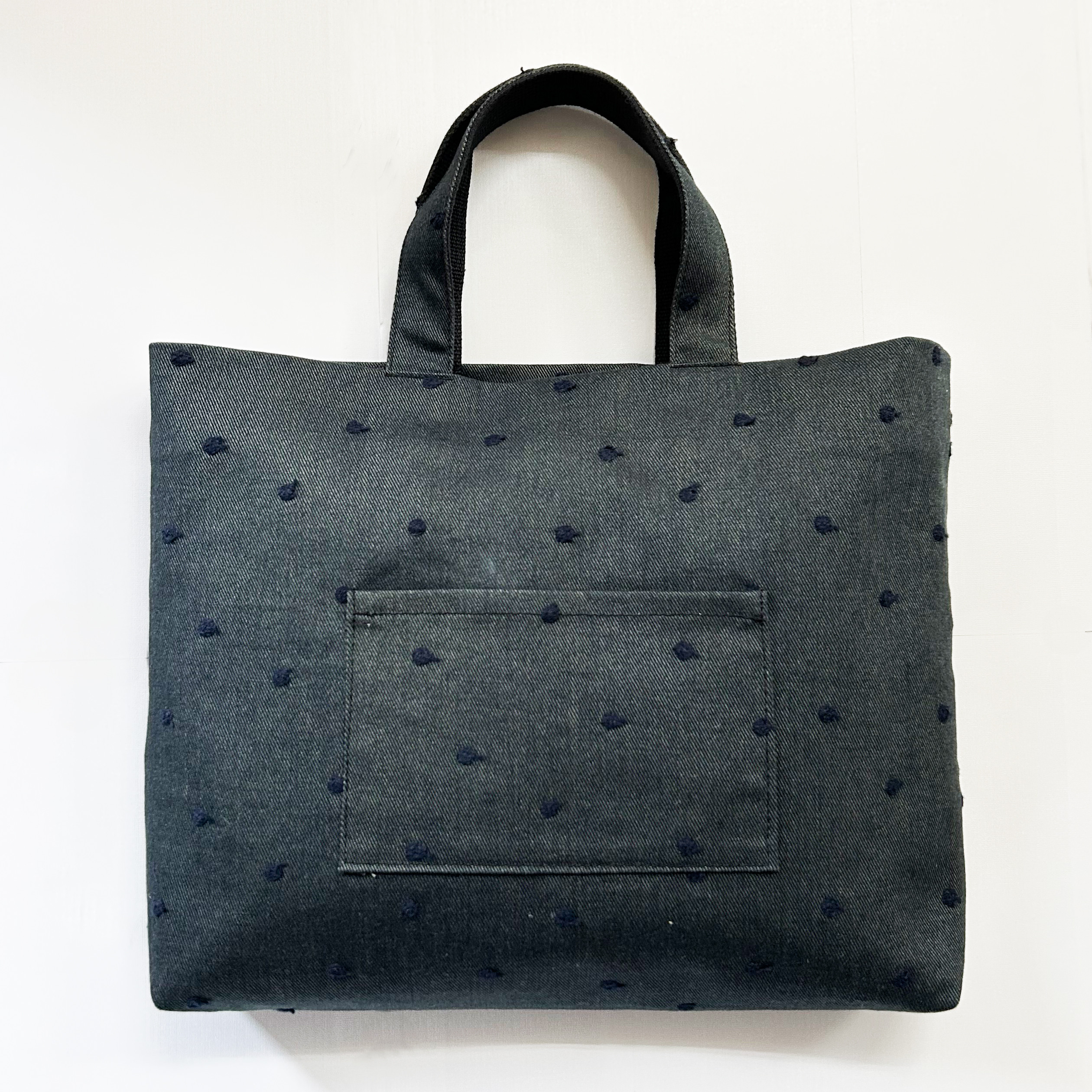 大人も使えるレッスンバッグ　絵本バッグ　トートバッグ　デニム　水玉刺繍　2ポッケ　お稽古バッグ　サブバッグ