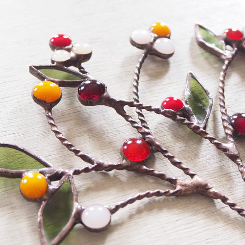 木の実いっぱい♪ステンドグラスの冬の一輪挿し 一輪挿し・花瓶・花器