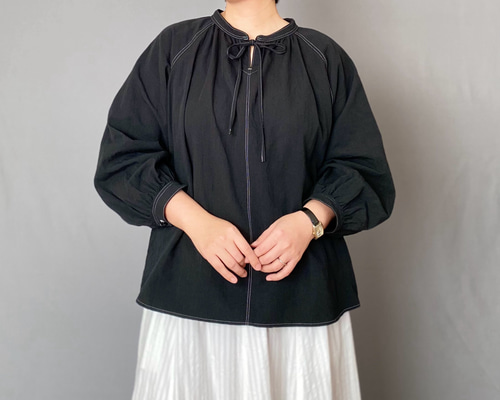 25SSタグ付未使用＊かぐれ コットンスモッキングブラウス F 長袖 ブラック黒 a65e5ec3b8daef04d8643634f3d915