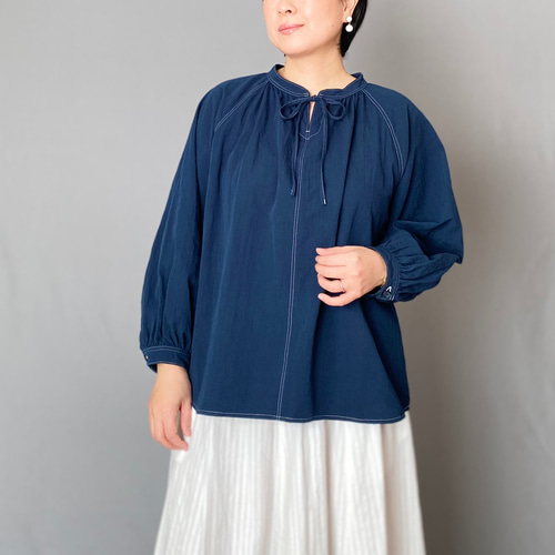 菫(*^^*)スモック風ブラウス 季節の変わり目に。コットンリネンのアンティーク風スモックブラウス