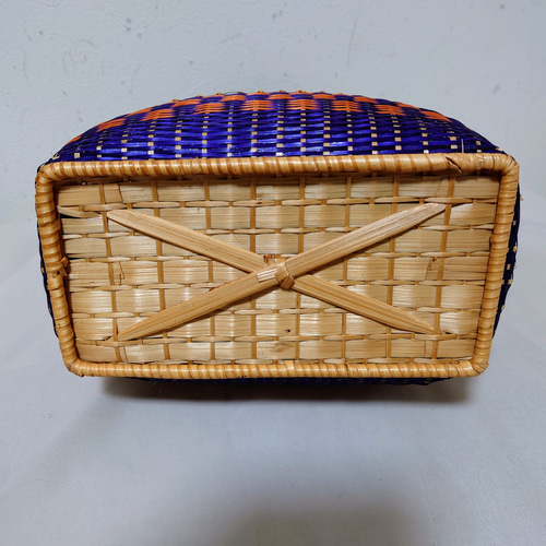 ベトナムラタンのバケツ型巾着バッグ オレンジ×ブルー/ブルー×プレーン