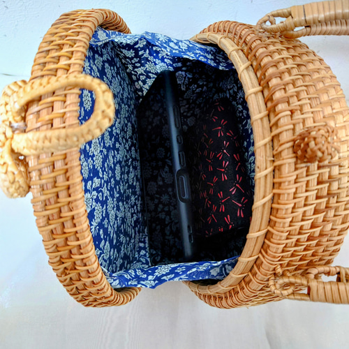 ベトナムラタンの蓮の刺繍バッグ ブルー 花柄 ハンドバッグ 高級