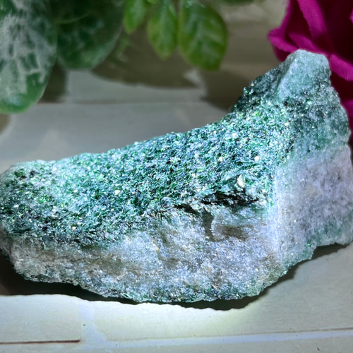 リラックス効果❁⃘*.゜ フックサイト クロム雲母 原石 ラフストーン