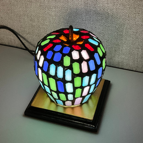 もっと身近に！りんごのステンドグラスランプ3 スタンドライト