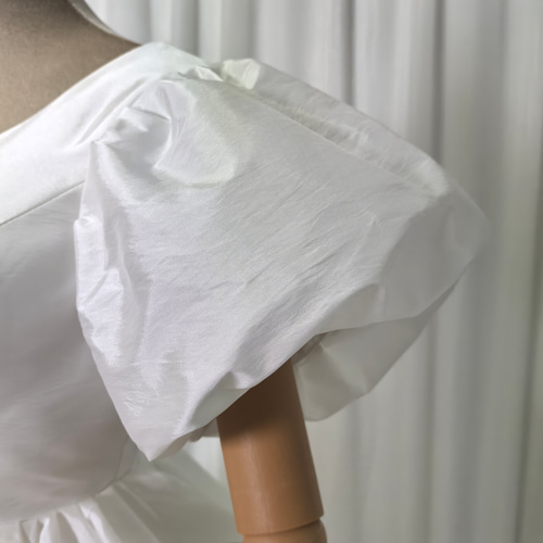 送料無料！パーティードレス ラウンドネック 編み上げ シルクタフタ  