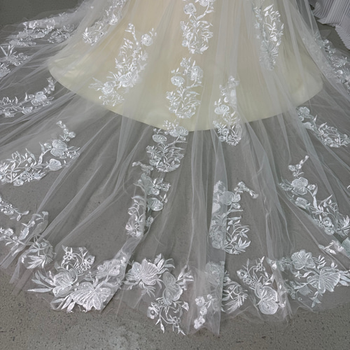 送料無料！取り外しオフショルダー 光沢サテン オーガンジー 花嫁  