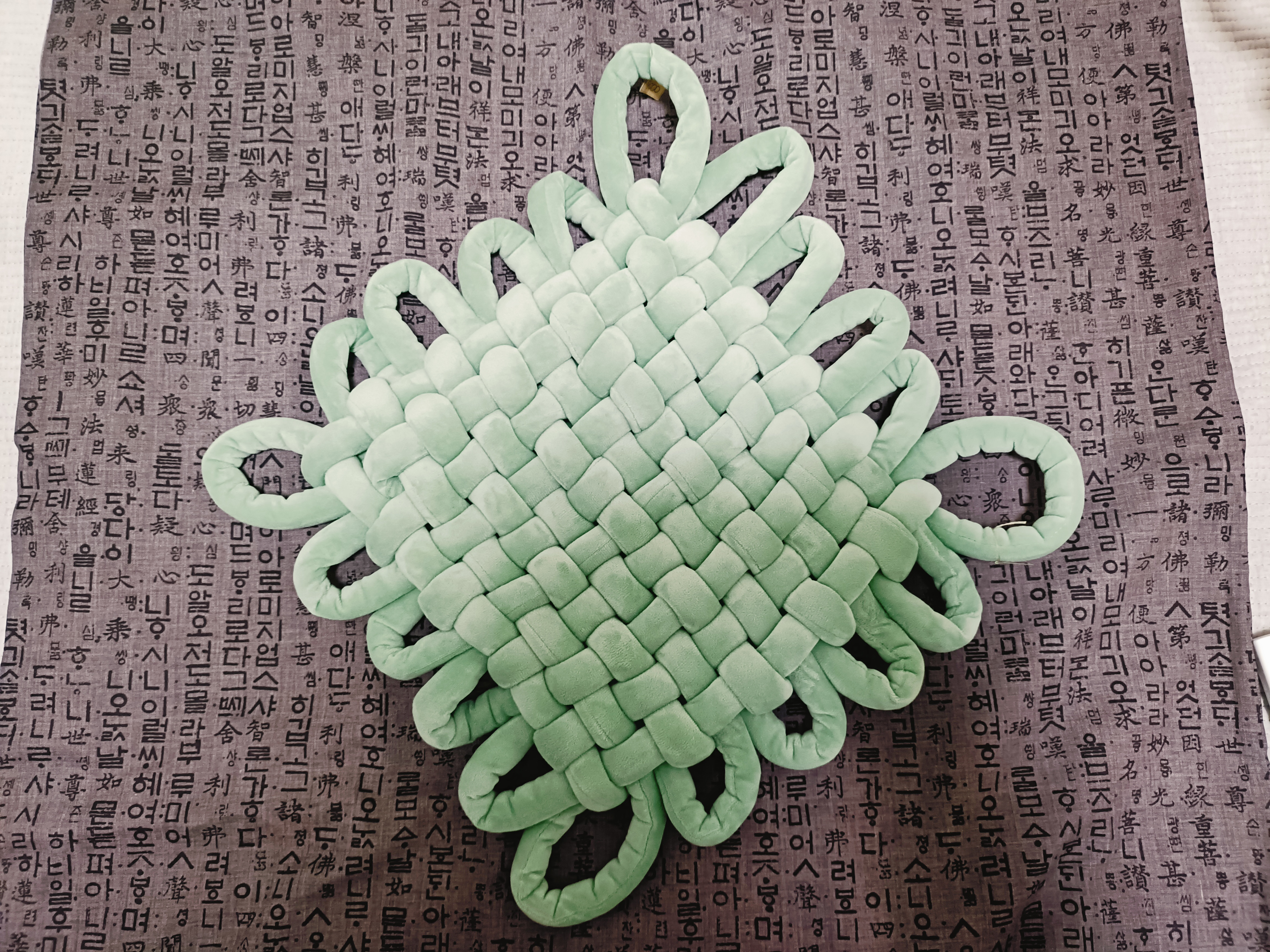 メドゥプ韓国飾り結び:クッション、座布団:ベロア生地:中国結び:組紐:水引