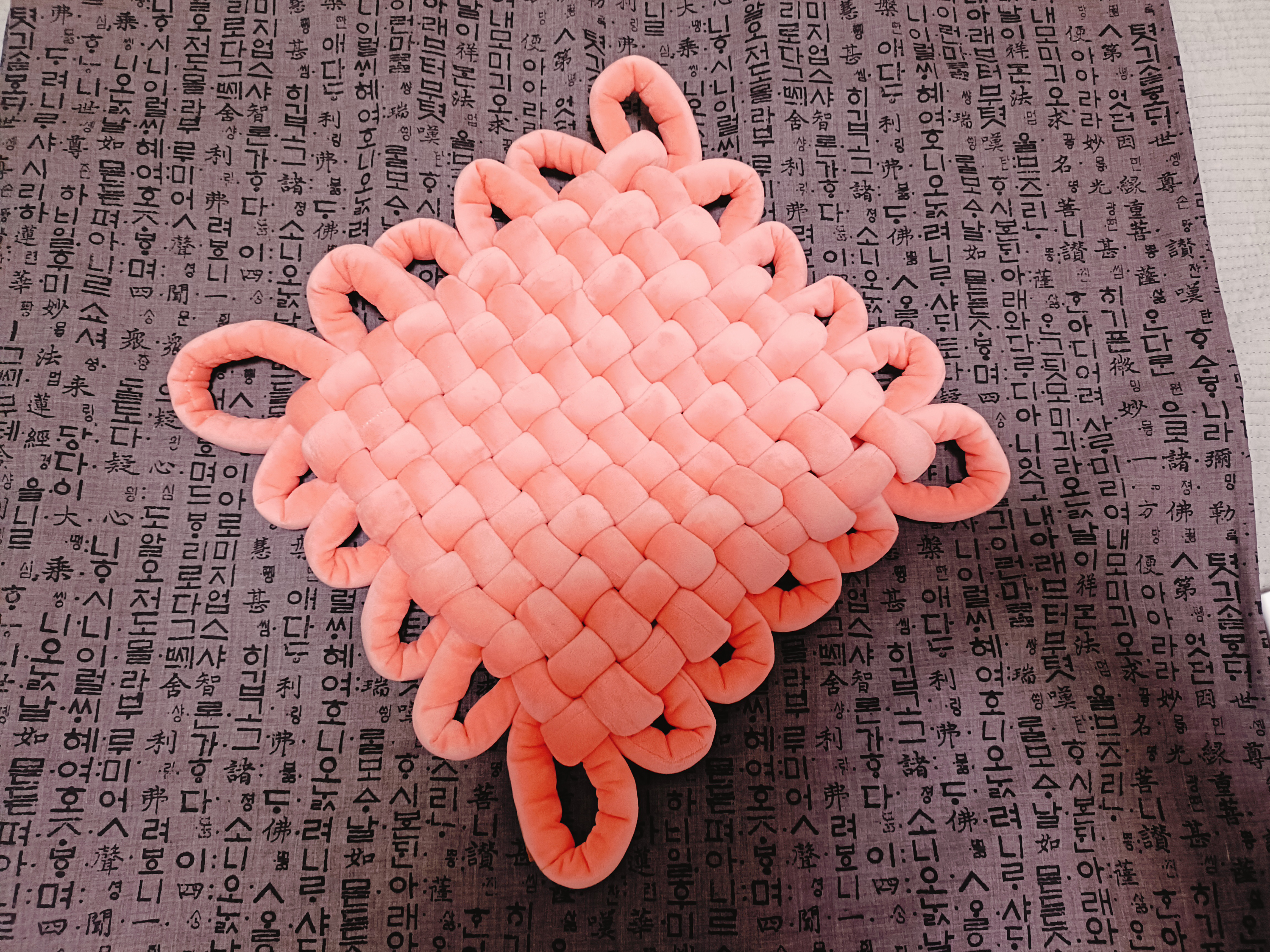 メドゥプ韓国飾り結び:クッション、座布団:ベロア生地:中国結び:組紐:水引