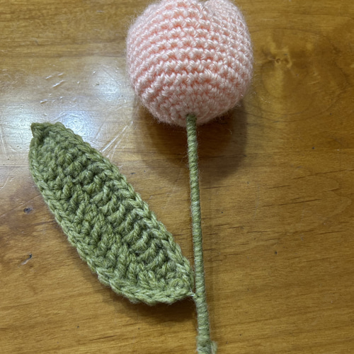 花束 ハンドメイド 毛糸 編み物 かぎ針編み ブーケ 赤 ピンク 白