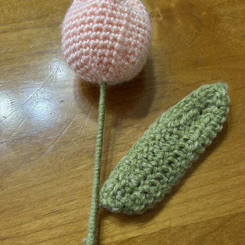 花束 ハンドメイド 毛糸 編み物 かぎ針編み ブーケ 赤 ピンク 白