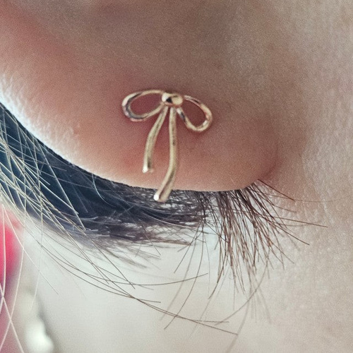 14K金 ゴールド 結び目リボン バー ヘリックス 軟骨トラガス インナー