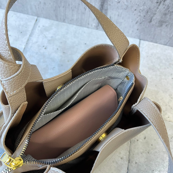 【デザインハンドル】 バッグ／ショルダー ２WAY 3室構造 シンプル　GBG-B647 6枚目の画像