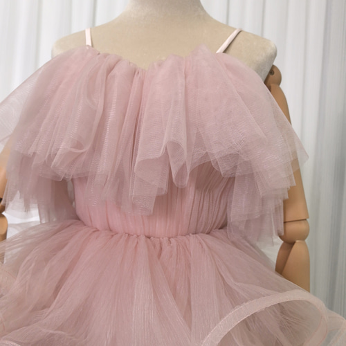 送料無料！カラードレス 薄桃色 ロング 柔らかく重ねたチュール  