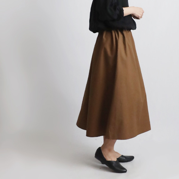 ラスト２　最終ＳＡＬＥ　７７㎝　すっきり見せ前後ウエスト内タック入　ロング　スカートH63A