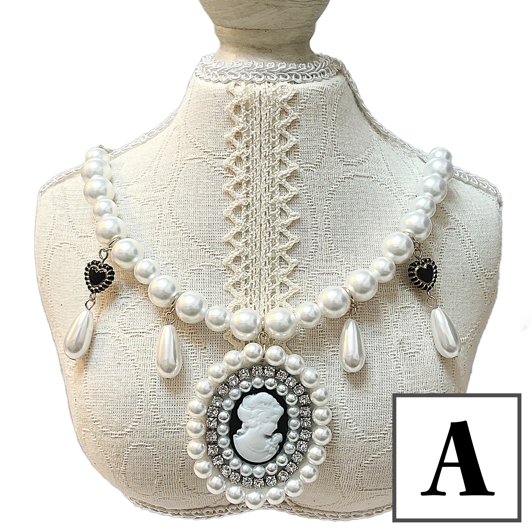 【1月分：受注制作】おすましレディネックレス