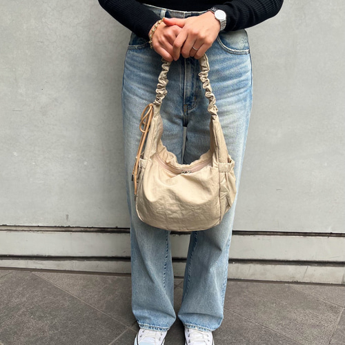 旅行◎【全5色】フリルハンドルがオシャレ！大人可愛い2WAY ショルダー