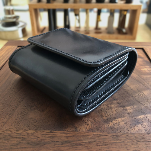 EIKI　シェルコードバン　トラッカーウォレット3層 EIKI シェルコードバン トラッカーウォレット3層 EIKI シェル