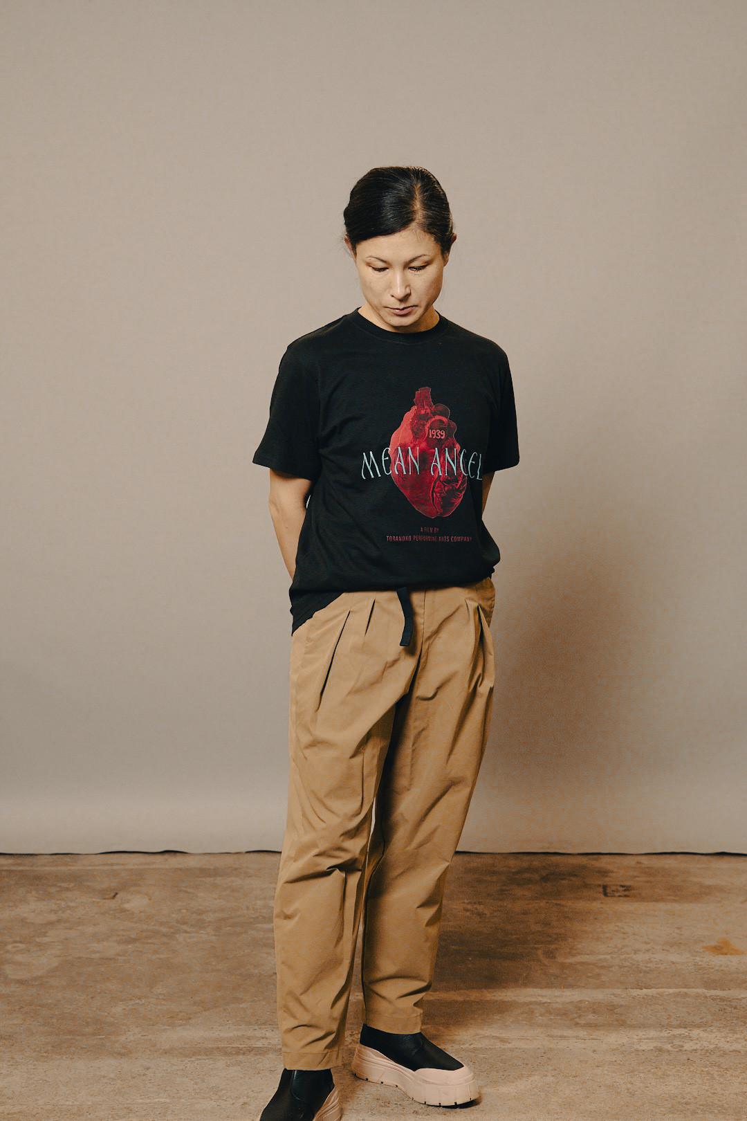 新作映画「俗天使」オリジナルデザインT-シャツ　Color；チャーコル