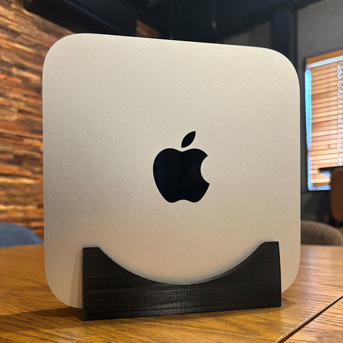 Apple Mac mini M2 8G 縦置き用スタンド付き　MMFJ3J/A Apple Mac mini M2 8G 縦置き用スタンド付きMMFJ3J/A