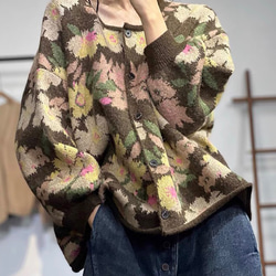 立体感多彩なバラ花柄　グラニースクエア✳︎ブランケット✳︎マルチカバー✳︎大判 グラニースクエア ブランケット かぎ針編み 薔薇柄 大判