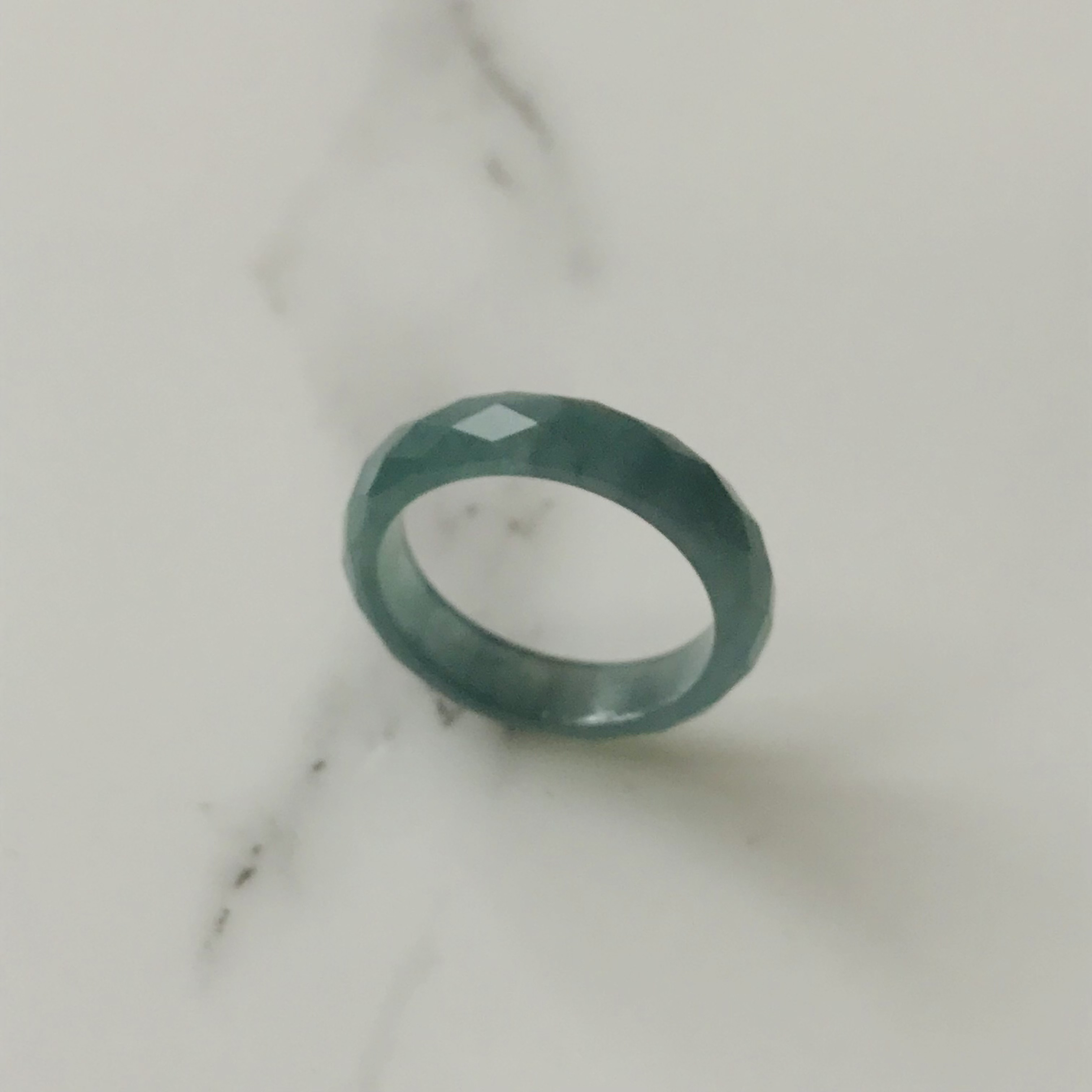 [R60-002］ ジェイド　JADE ヒスイ　本翡翠　くりぬき　リング　天然石　ファセット　グアテマラ産　13号　指輪