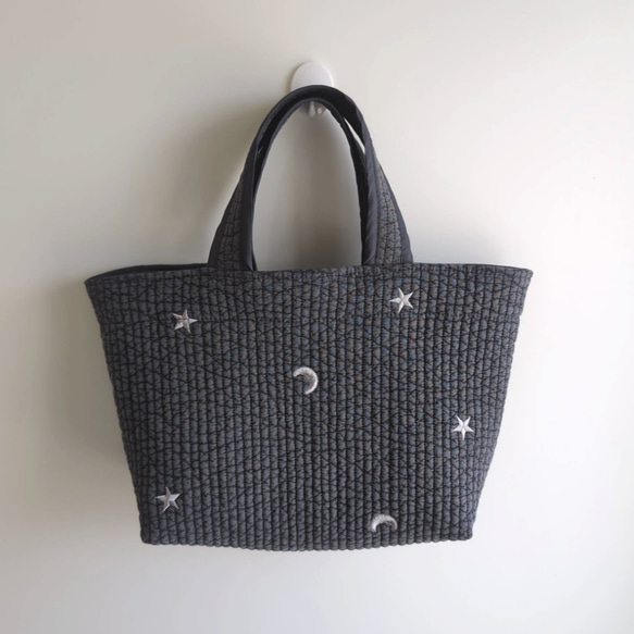 ✱受注制作✱ヌビバッグ Mサイズ /ヌビトートバッグ /ランチトート/ ダークグレー /ムーンスター刺繍 1枚目の画像