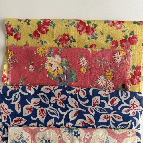 ビンテージファブリック フィードサック・ヴィンテージファブリック2枚セット①【19〜22cm × 22